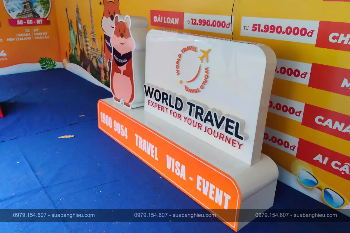 Bảng Hiệu Hộp Đèn Đứng World Travel