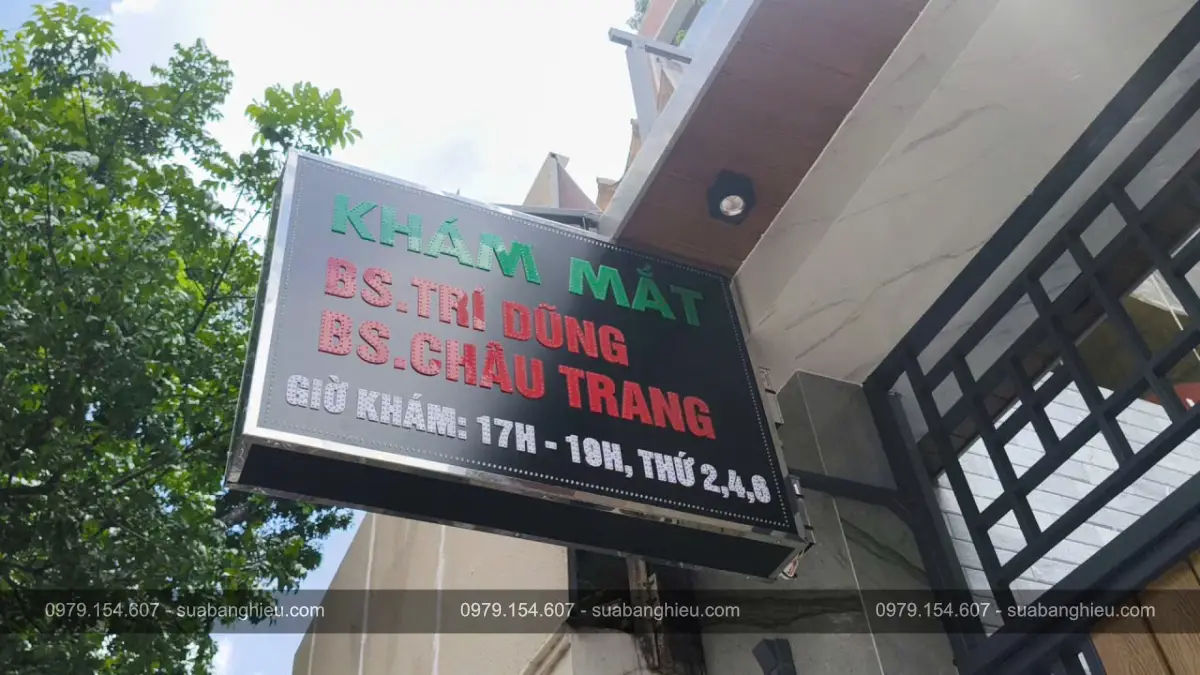 Bảng Hiệu Hộp Đèn LED Chạy Chữ Phòng Khám Mắt Bác Sĩ Dũng