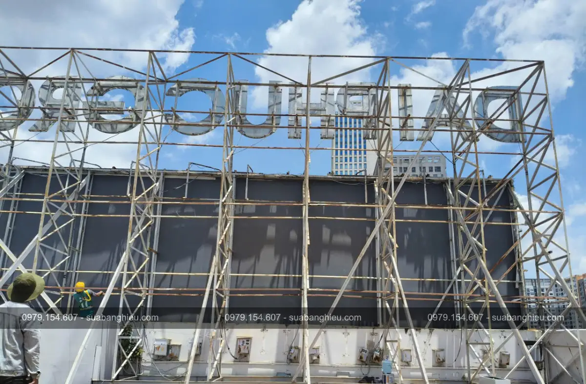 Bảng Hiệu Mica Chữ Nổi Đại Phúc Group