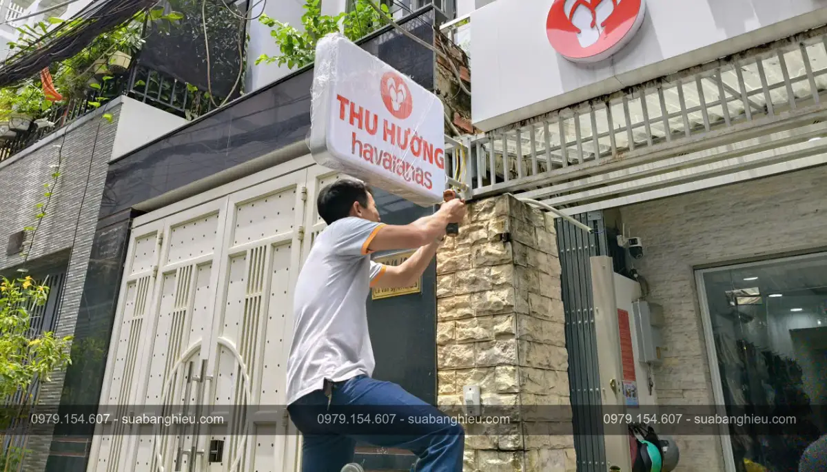 Hộp Đèn Chữ Nhật Thu Hường Havaianas