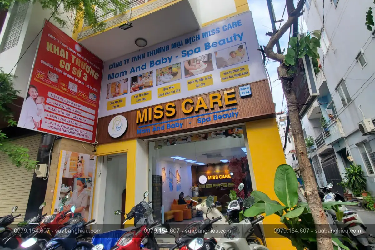 Bảng Hiệu Mica Sáng Đèn Miss Care Mom And Baby