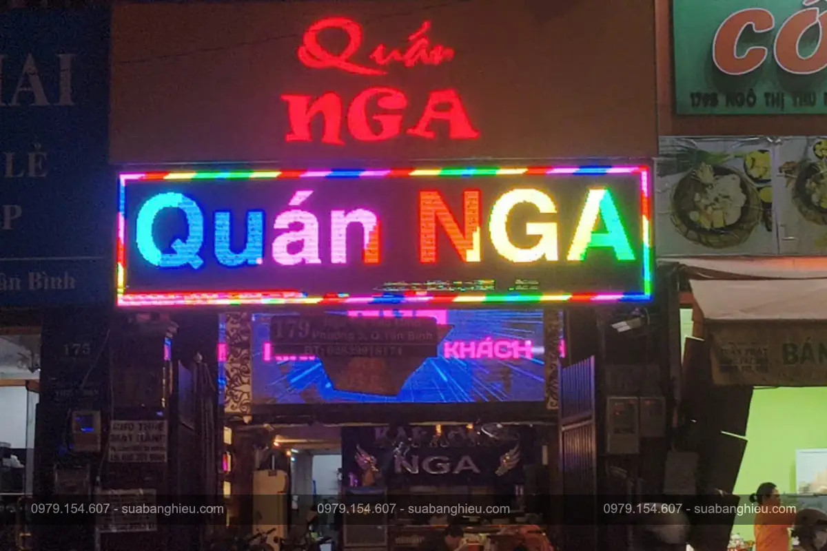 Bảng Hiệu Hộp Đèn Led Chạy Chữ Quán Nga - Karaoke Gia Đình