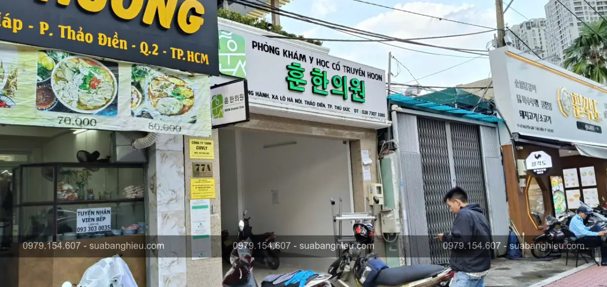 Bảng Hiệu Đèn Led Mica Chữ Nổi Phòng Khám Y Học Cổ Truyền Hoon