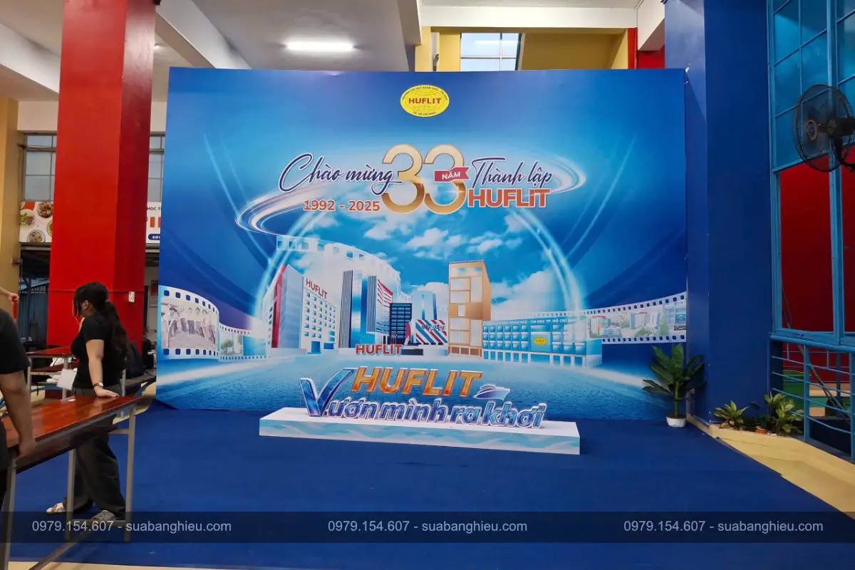 Backdrop Hiflex Sự Kiện Chào Mừng 33 Năm Thành Lập Trường Đại Học Huflit