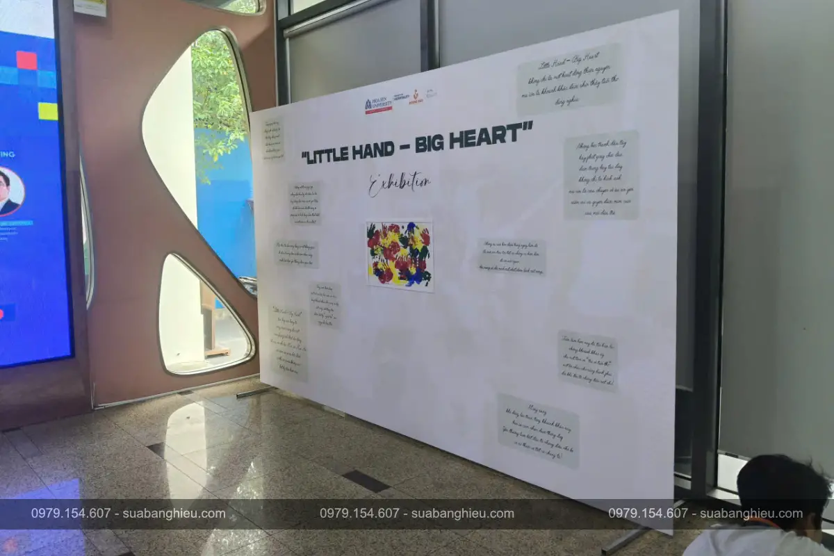 Backdrop Formex Sự Kiện Little Hand - Big Heart Tại Trường Đại Học Hoa Sen