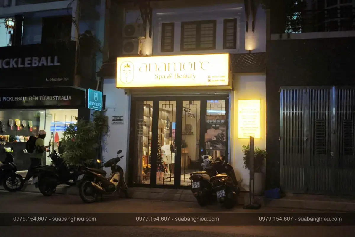 Bảng Hiệu Hộp Đè Led Cửa Hàng Anamore Spa & Beauty
