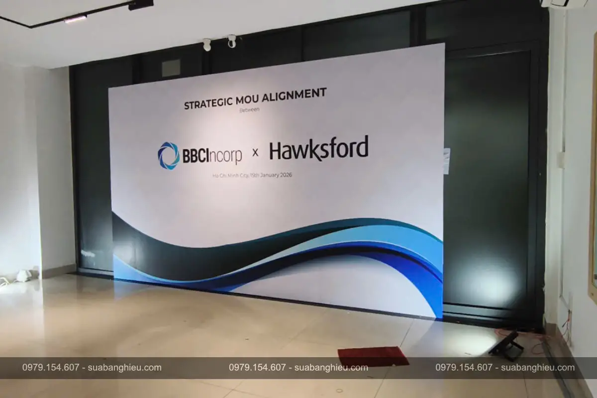 Backdrop Bạt Hiflex Sự Kiện Hợ Tác BBCIncorp Và Hawksford