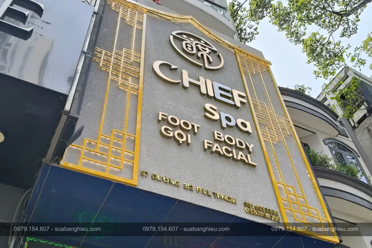 Bảng Hiệu Đèn LED Meca Chữ Nổi Chief Spa Trên Đường 3/2